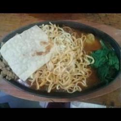 Mie Hotplate Sosis