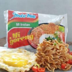 Indomie Goreng Plus Telur Ceplok