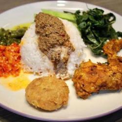 Nasi Ayam Tahu Tempe