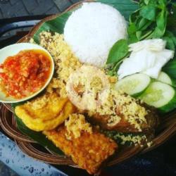 Ikan Lele Penyet   Nasi Putih