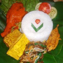 Nasi Urap Ayam Panggang