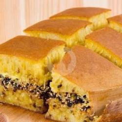 Martabak Manis Susu Coklat Keju