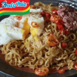 Indomie Plus Telor Sosis