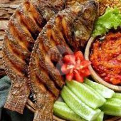 Ikan Nilla Goreng  Lalapan