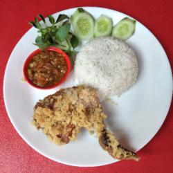 Paket Nasi   Bebek Kremes   Sambel   Lalap