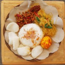 Nasi Uduk Telor Balado   Es Teh Manis