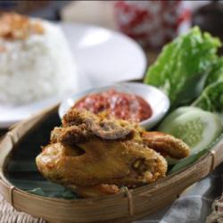 Ayam Goreng Sereh Mesiter