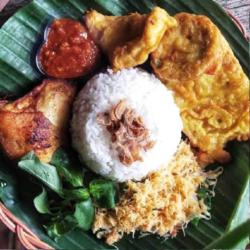 Nasi Urap Ayam Penyet