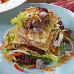 Crispy Thai Beef Salad