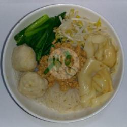 Bihun Ayam Bangka   Bakso Ayam   Pangsit