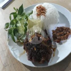 Nasi Uduk : Burung Puyuh Bakar