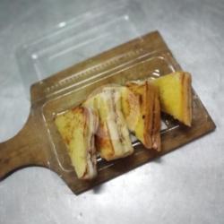 Roti Bakar Bluberry