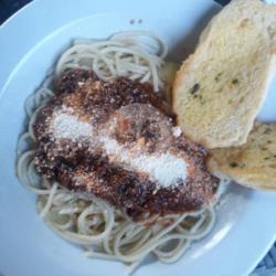 Anggus Beef Bolognaise Pasta   Toast Bread