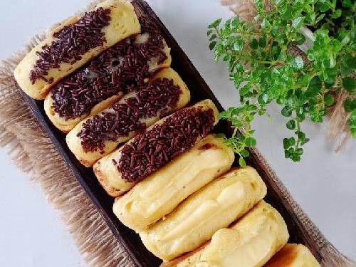 Kue Pukis Dan Bikang,Pasar Gintung