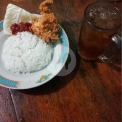 Ayam Cryspy   Teh Es (saus Cabe / Sambal Terasi)