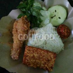 Lalapan Ayam Krispy   Nasi