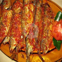 Ikan Benggol Goreng / Sambal   Nasi