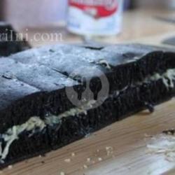 Black Forest Ketan Item Klapa (susu / Gula)