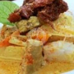 Lontong Sayur Rendang