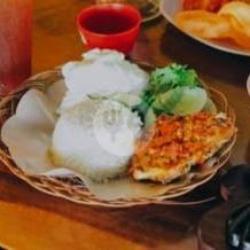 Ayam Geprek   Nasi   Free Teh Es