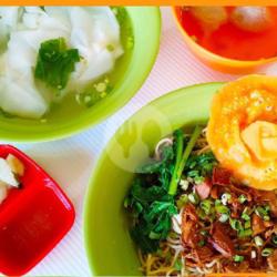 Mie Ayam Pangsit Dan Bakso Special