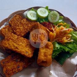 Tahu Tempe Goreng Sambel Mangga Muda