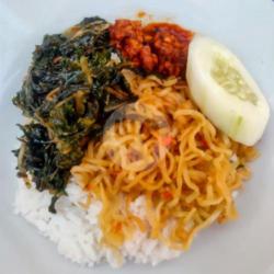 Nasi Campur Lauk Tahu Tempe