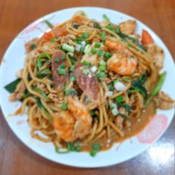 Mie Kangkung Belacan