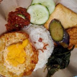 Nasi Telur Ceplok Penyet Sambal Tomat