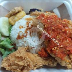 Ayam Geprek Komplit Nasi   Thai Tea