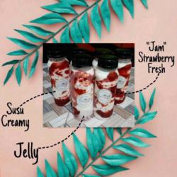 Strawberry Milk Jelly