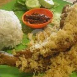 Nasi Uduk Lele Kremes