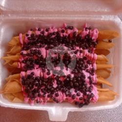 Pisang Roll Strawbery Choco Cip