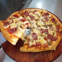 Whole Beef And Mushroom Pizza