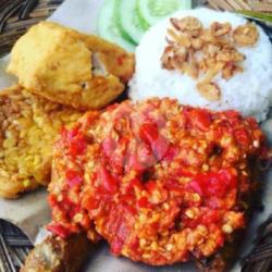 Ayam Geprek Alhamdulillah Dada Tempe