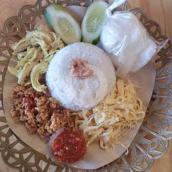 Nasi Uduk Ayam Suwir