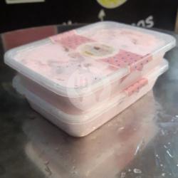 Ice Cream Box 500ml Strawberry