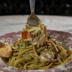 Spaghetti Creamy Green Sauce M