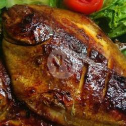 Bawal Laut Bakar Sambal Pedas   Sambal Kecap