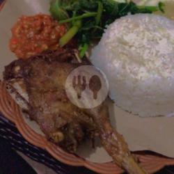 Nasi Lalapan Bebek