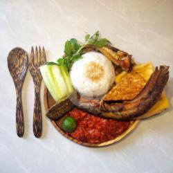 Penyetan Nasi Lele