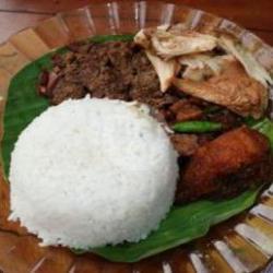 Nasi Gudeg Ayam Suwir