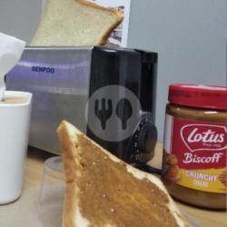 Roti Bakar Biscoff Crunchy