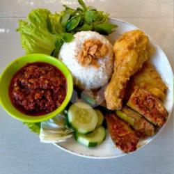 Nasi Lalapan Ayam