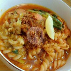 Seblak Makaroni Bakso Sosis