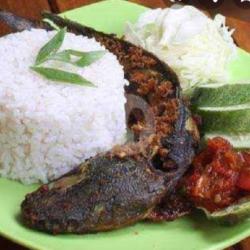 Nasi Sambel Lele  Es Degan