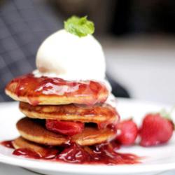 Strawberry Pancake