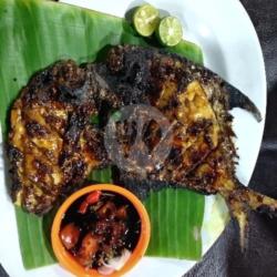 Ikan Bawal Putih Bakar Kecap