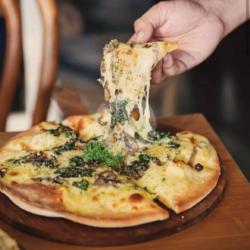 Truffle Garlic Mushroom Pizza ( Medium Size)