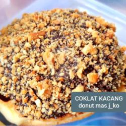 Donut Coklat Kacang